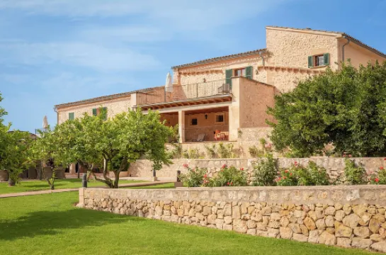 Finca Son Roig by Valentin