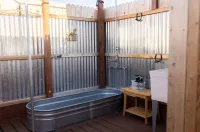 Glamp Tent b w Zion & Bryce Outdoor Shower & Wifi