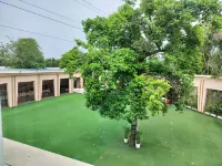 Hotel Luxe Opera NH8 - 7km from IGI Airport Delhi - "Managed by Bel-La Monde Group of Hotels"
