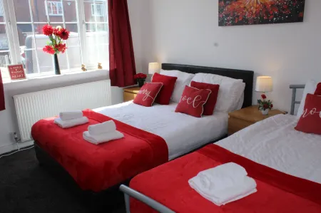 High Street House Thurnscoe by Smart Corporate Stays Отели рядом с достопримечательностью «Wise Owl»