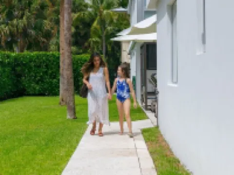 Beach Haus Key Biscayne Contemporary Apartments Hoteles en Key Biscayne