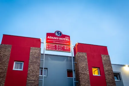 Adams Hotel Отели в г. Воиппи