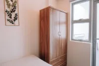 Stylish 1BR City Apartment Các khách sạn ở Oton