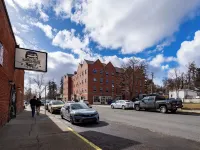 Brewster Hall Hotels in Cheney
