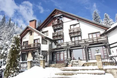 Pensiunea Poiana Izvoarelor Hotels in 