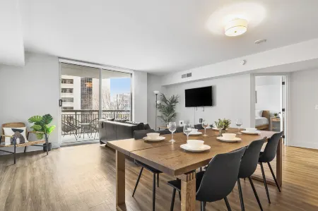 Well Appointed Apartments W Full Comfort Отели рядом с Аэропорт Рональд Рейган