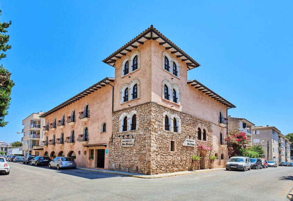 hotel overview picture