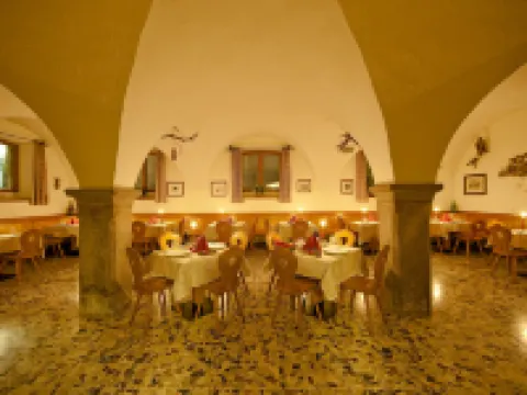 Hotel Tyrol Hotels in Ora