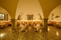 Hotel Tyrol Hotels in Petersberg