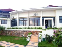 The Happinezz Hills Karimunjawa Hotel dekat Bandar Udara Dewandaru