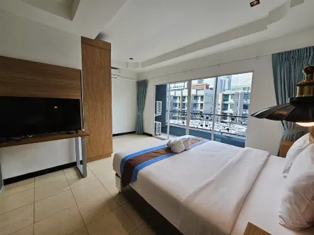 The Base Inn Pattaya