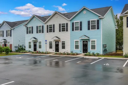 Beautiful and Spacious 3-bedroom townhome in Crawfordville