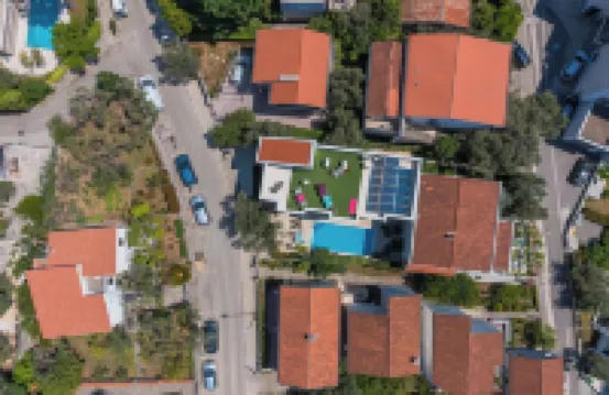 Apartments Fortunella Hotels near Petrovac beach