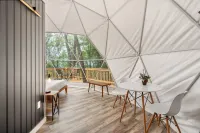Secluded Mountain Retreat with Hot Tub, Fire Pit Hotels in Hampshire County