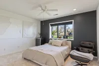 Lakeside Luxury~ Chic Comfort