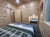 Newly built cabin with hot tub