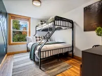 Buck's Den - Snowmobile Trails, Trailer Parking, Near hiking, golfing, Sugarloaf Hotels in Eustis