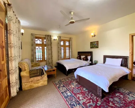 Blossom Guest House Gilgit Hotéis em Gilgit