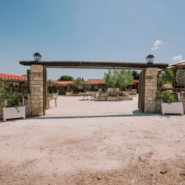 Acrocorinth Apartments