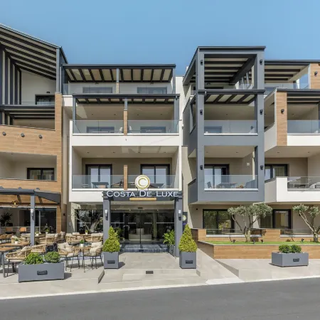 Costa de Luxe Suites