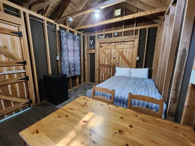 Oakhill Pines Campground فنادق في Lunenburg County