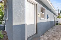 4 Miles From Downtown Tampa C