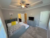 Spacious 5-bedroom house with AC, WiFi in charming Bluffton Hotels near Buckwalter Place