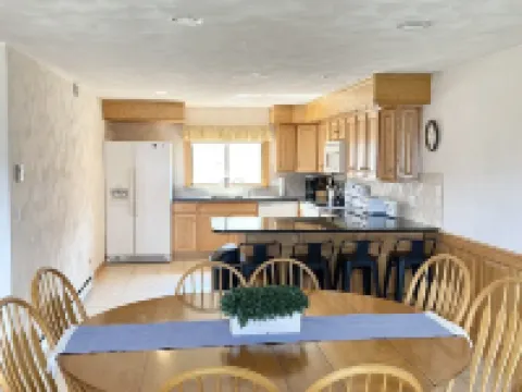 Beautiful Mountain View Condo near North Conway and Storyland Hotels in Glen