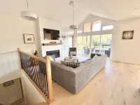 Brand new luxury waterfront cottage