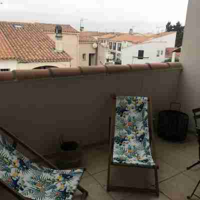 Le Bohème apartment, in village center, 300m from the sea, pets welcome Others