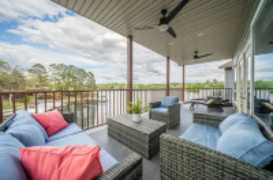 Ultimate Spacious Luxury Retreat! Boat Slip, 2 Jet Ski Slips, Kayaks, Hot Tub!