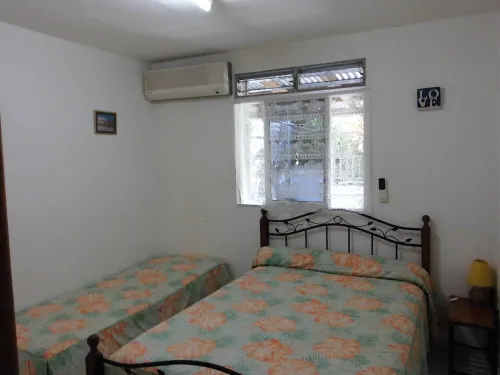 '' The Zandoli '' T3 Bottom of very quiet villa in Ste Anne free Wi-fi