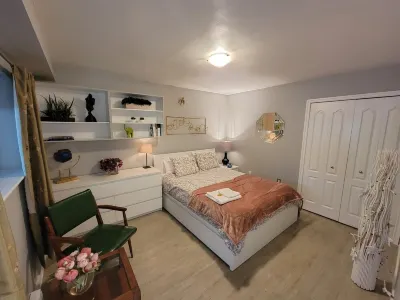 Welcome to your home away from home! Hotels near Everything Wine