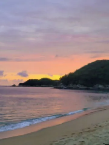 Huatulco beauty in Chahue Bay. Large family condo with ocean and mountain views