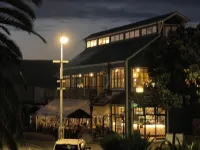 Magic Sunsets & Waterfront Views Apartment - Apartment