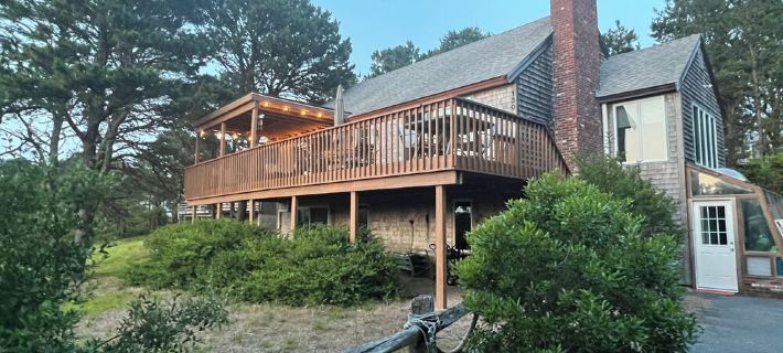 Sunset Views - Cape Cod Bay. Hotels in Eastham