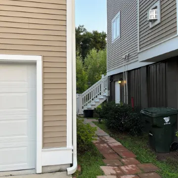 We are 4.8 driving miles from Shipyard Park.