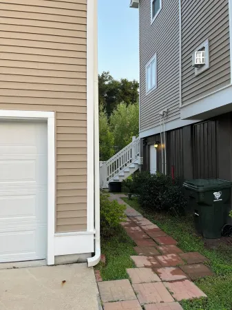 We are 4.8 driving miles from Shipyard Park.