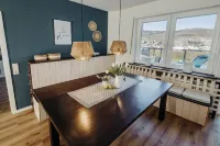 Platz, Charme & ein Hauch Luxus: Happy Place mit Whirlpool, Sauna und Traumblick
