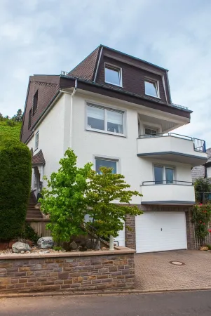 Relaxing, modern apartment in a sunny location Отели в г. Кохем-Целль