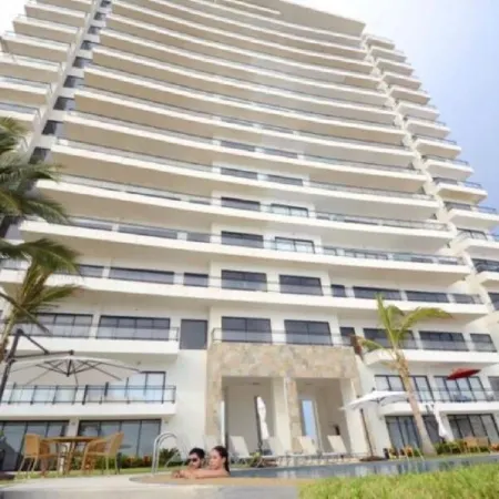 Enjoy Sunsets - Peaceful1BR condo right on the beach