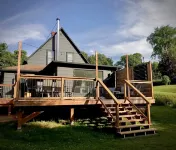 Parkman Pad: hot tub, wood stove by Montague breweries Captain Nate's Murray Islands Adventures 주변 호텔