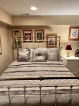 Charming 1-Bedroom Spacious Basement Close to DC - Pets Allowed. - 2-Star