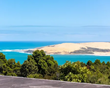 Secluded Haven with Stunning Hokianga Harbour Views Hotels in Ōmāpere