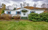 Upgraded! Perfect location seconds from Hunter Mtn! Incredible views! King bed!
