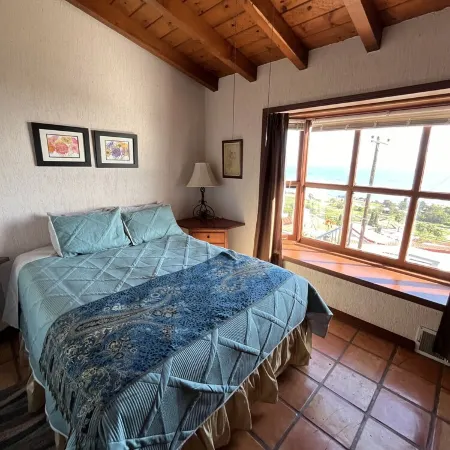 ROMANTIC NEST WITH A BEAUTIFUL OCEAN WIEW