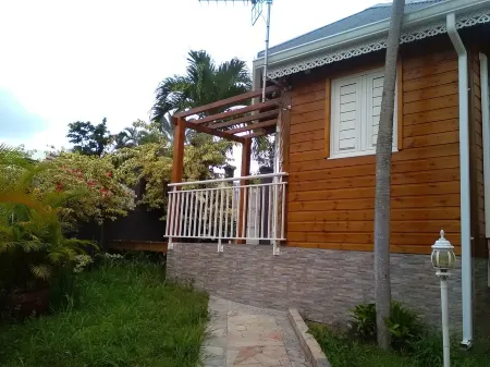 DISCOVER MY CHARMING BUNGALOW WITH POOL