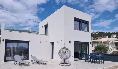 Moderne Villa mit Meerblick Große Terrasse Großer Balkon Neubau 500m vom Strand Отели рядом с достопримечательностью «fountain of Styra»