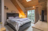 Private Waterfront 4 Season Cottage - Must See!