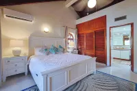 CasaPisani Tranquil 2Bed condo SimpsonBayYachtClub